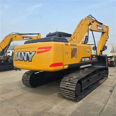 Care este greutatea unui excavator pe roți second-hand?